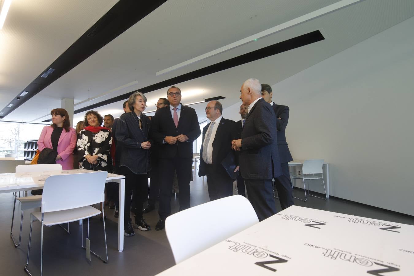 Fotos | El Gobierno entrega a la Junta de Andalucía la nueva Biblioteca de Córdoba