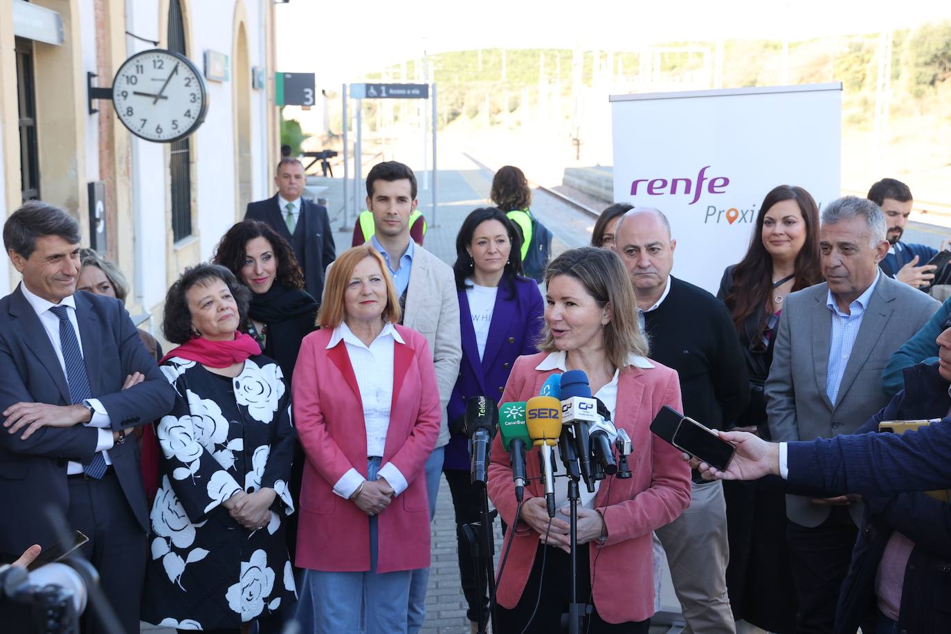 El viaje inaugural del tren de proximidad entre Palma y Villa del Río, en imágenes