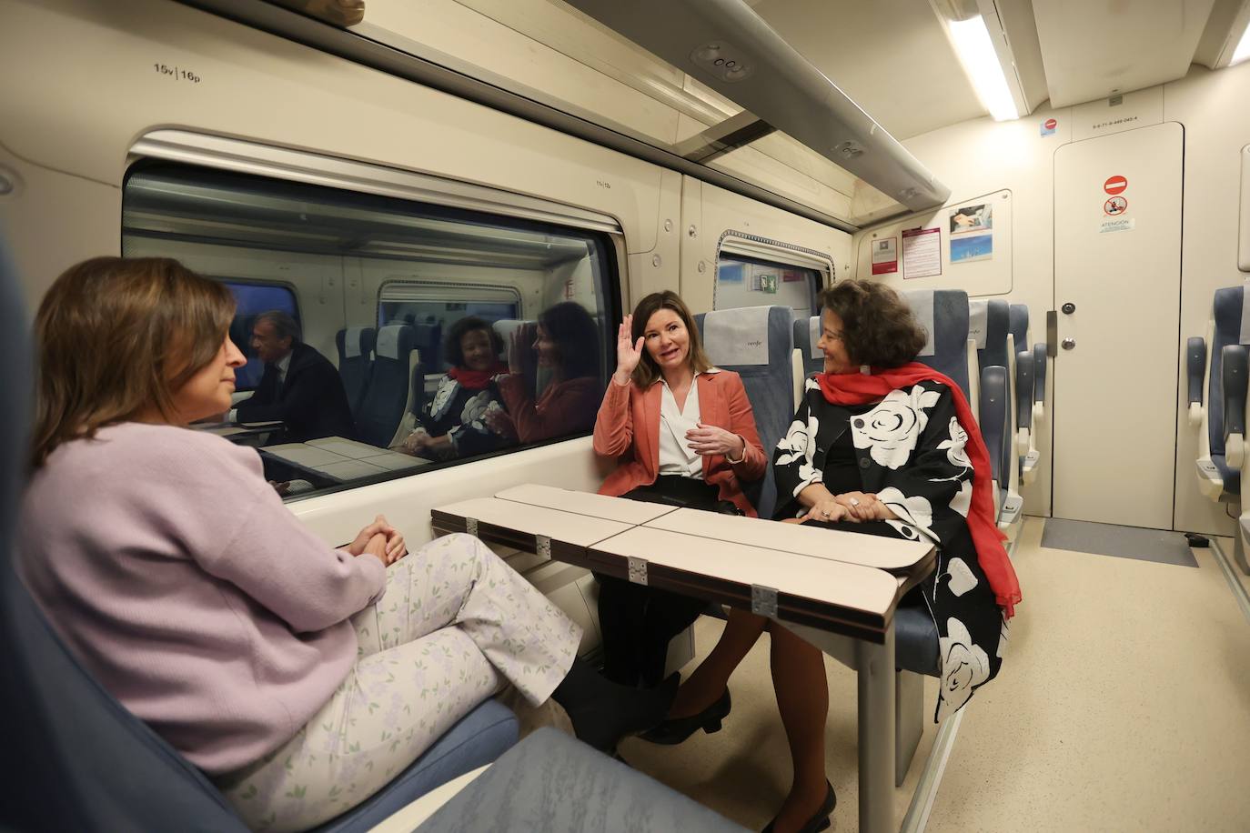 El viaje inaugural del tren de proximidad entre Palma y Villa del Río, en imágenes
