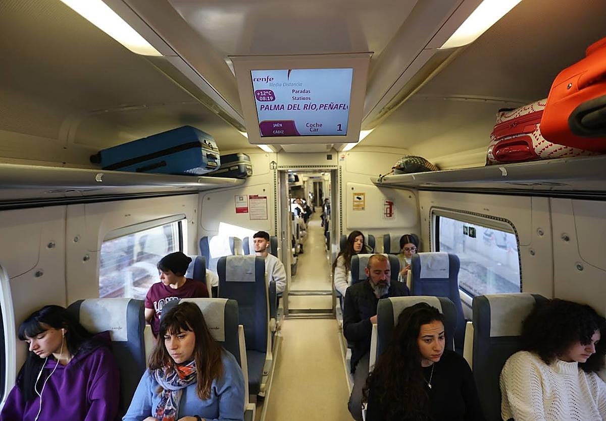 Viaje inaugural del nuevo tren de proximidad
