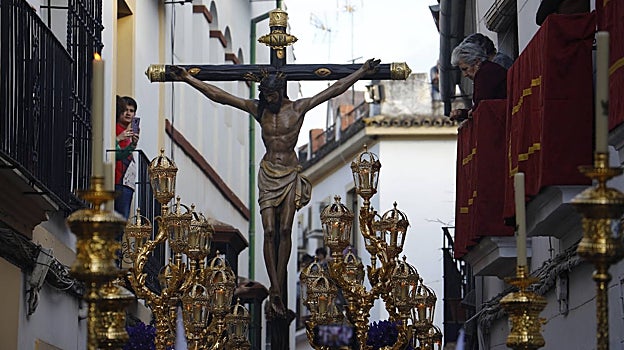 El Cristo de la Misericordia, en la calle Escultor Juan de Mesa