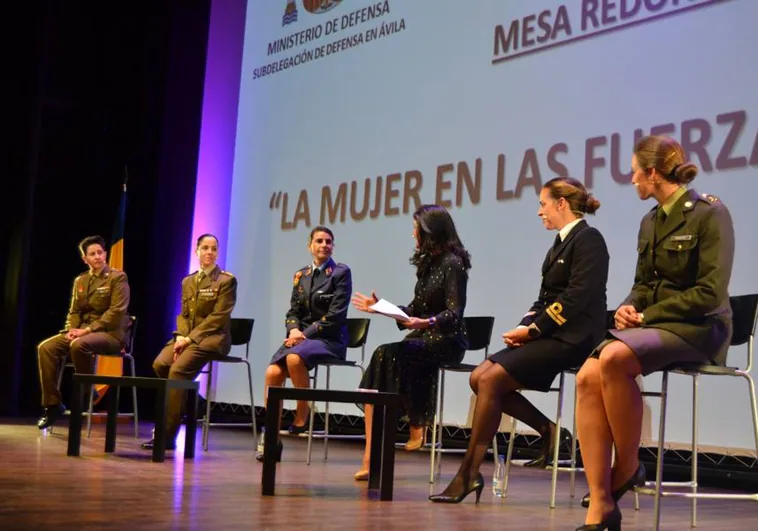 Mujeres militares destacan la «normalidad» de su presencia en las Fuerzas Armadas: «No hemos tenido ninguna barrera»