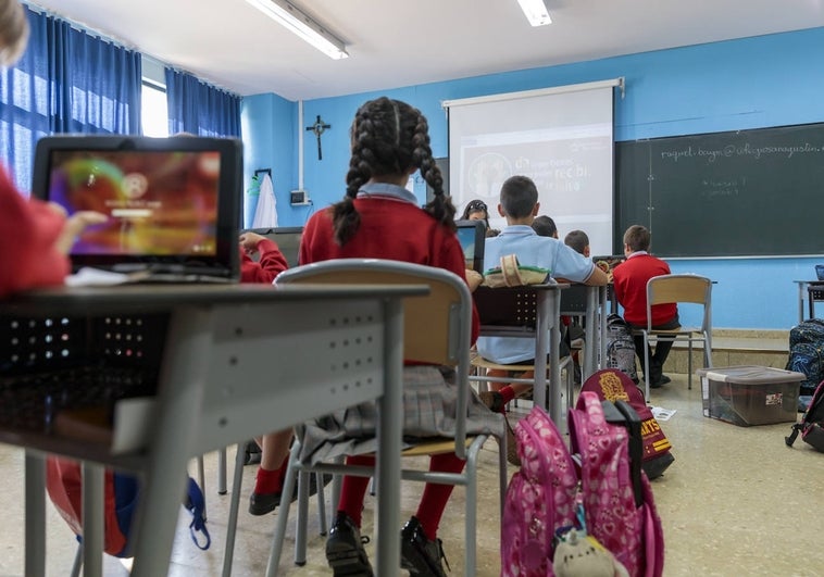 Calendario escolar Castilla y León 2023-2024: la Junta plantea que el curso  empiece el 7 de septiembre para Infantil y Primaria