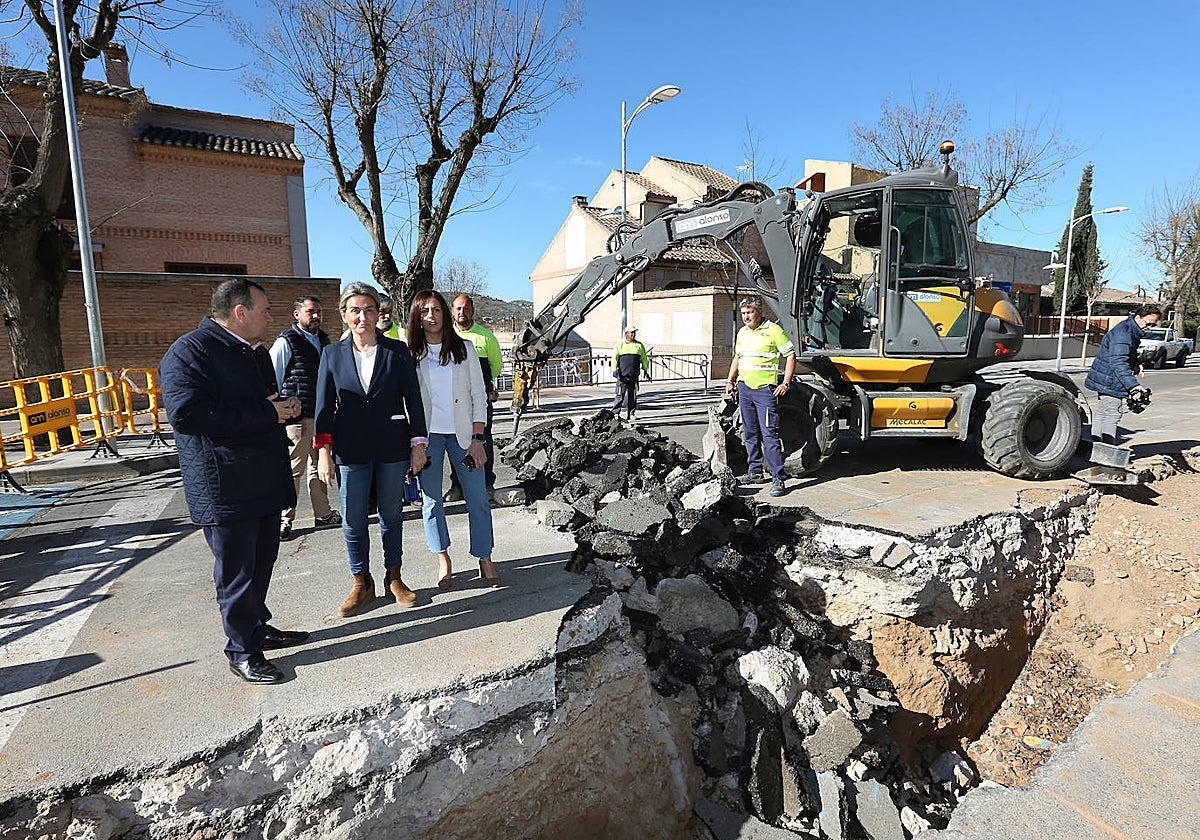 Visita de la alcaldesa a las obras de la avenida de Barber
