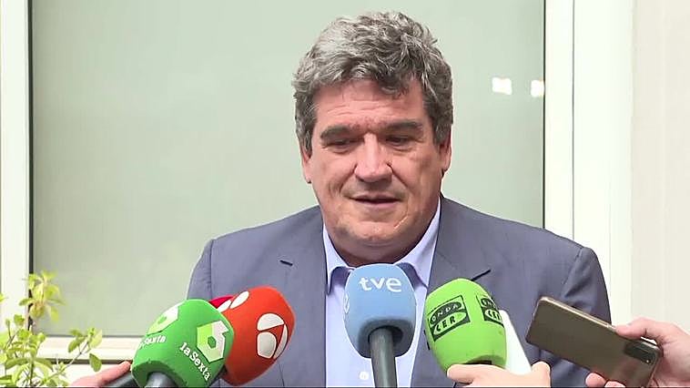 Escrivá ve "absolutamente razonables" las recomendaciones de la AIReF en pensiones