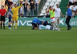 El Córdoba-Ferrol se suspende tras el desmayo de Gudelj, ingresado en el hospital