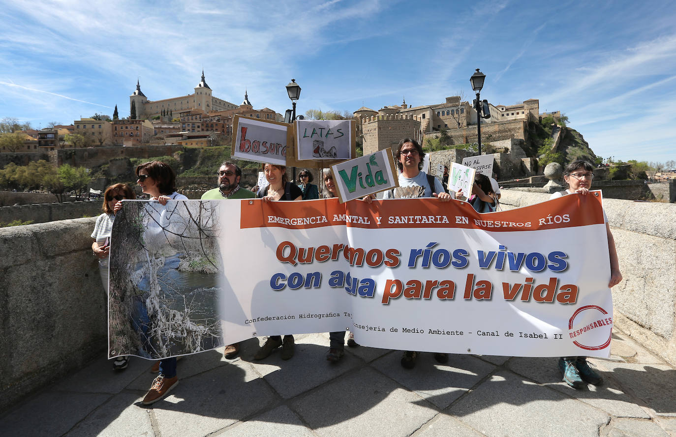 El éxito de la manifestación de Toledo en defensa del Tajo, en imágenes