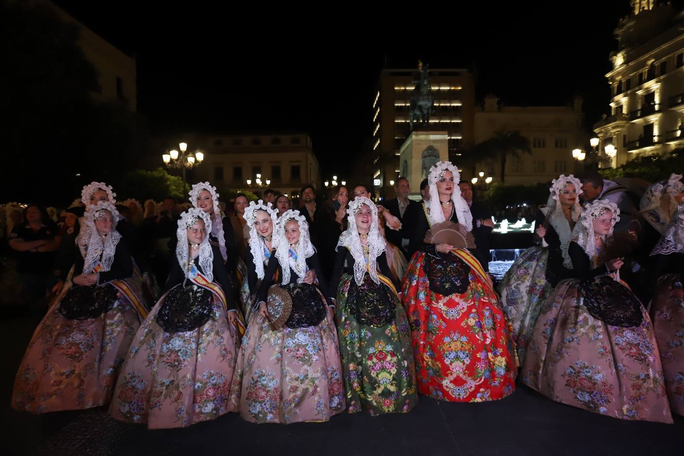 Fotos: Córdoba arde en Las Tendillas con la &#039;cremá&#039; alicantina