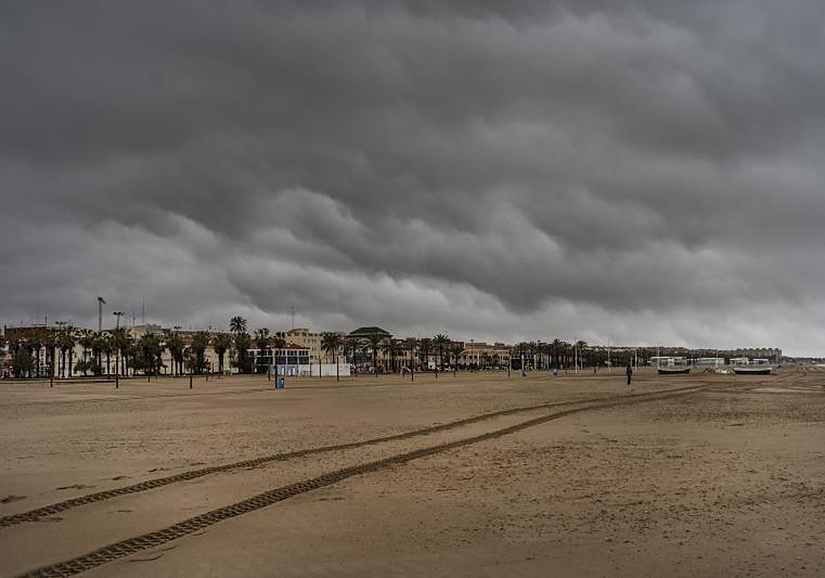 Imagen de archivo de la playa de la Malvarrosa de Valencia