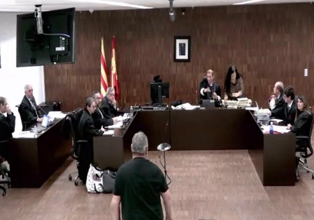 Dimitri, el primer oficial del mercante ruso, durante el juicio en Barcelona este martes