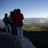 Los desalojados del incendio de Castellón: «Es angustioso no saber cuándo vas a poder volver a tu casa»