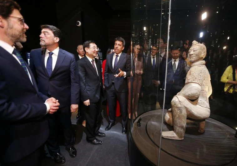 Mazón y el ministro de Cultura chino inauguran la valiosa exposición 'Los Guerreros de Xi´an', un hito europeo con piezas inéditas