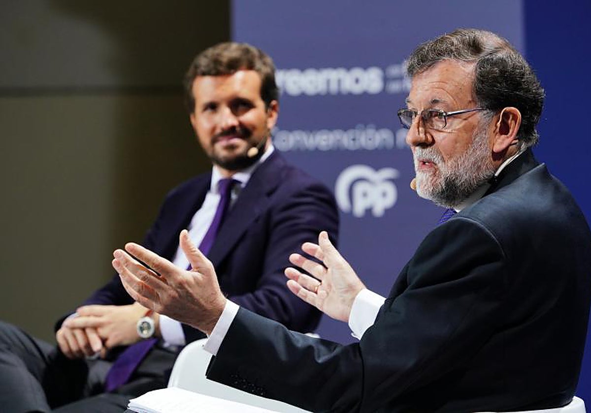 Los exlíderes del PP Pablo Casado y Mariano Rajoy