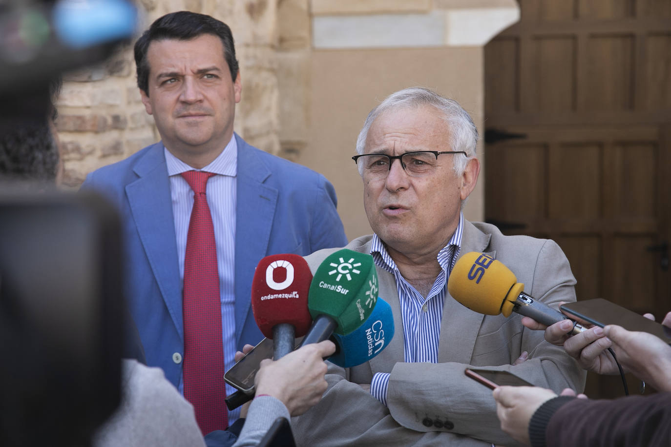 La recuperada puerta almohade del Alcázar de Córdoba, en imágenes
