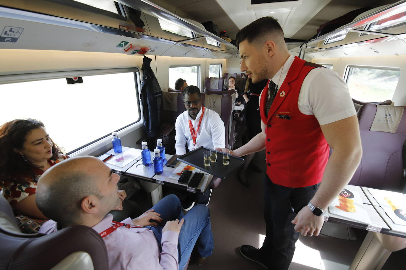 El viaje inaugural de las &#039;flechas rojas&#039; de Iryo desde Córdoba, en imágenes