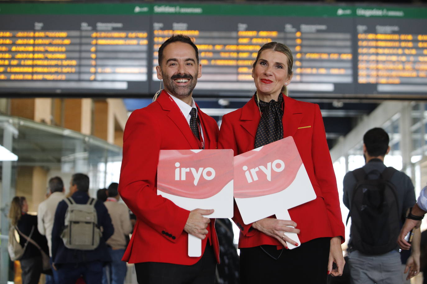 El viaje inaugural de las &#039;flechas rojas&#039; de Iryo desde Córdoba, en imágenes