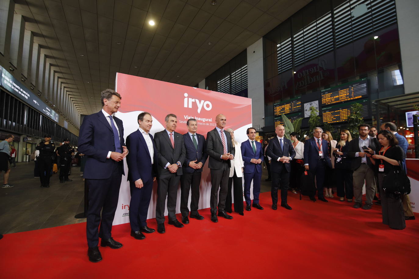 El viaje inaugural de las &#039;flechas rojas&#039; de Iryo desde Córdoba, en imágenes