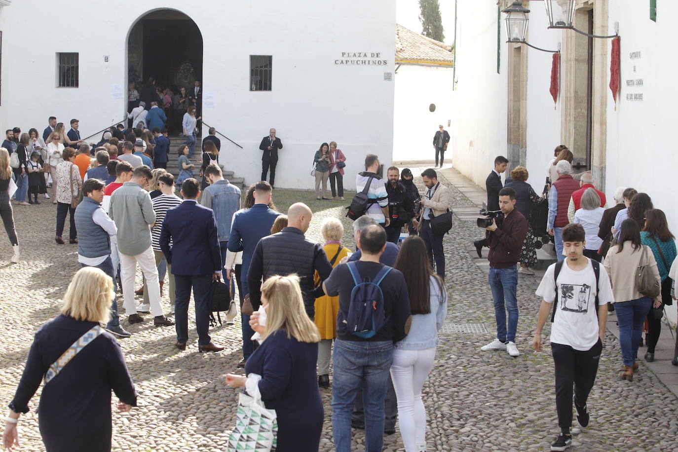 El besamanos de la Virgen de la Paz de Córdoba, en imágenes