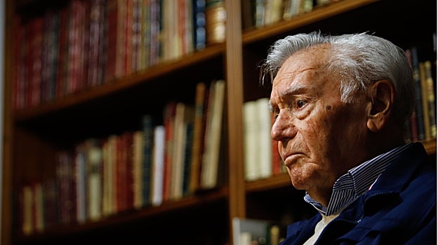 El bibliófilo, durante su conversación con ABC