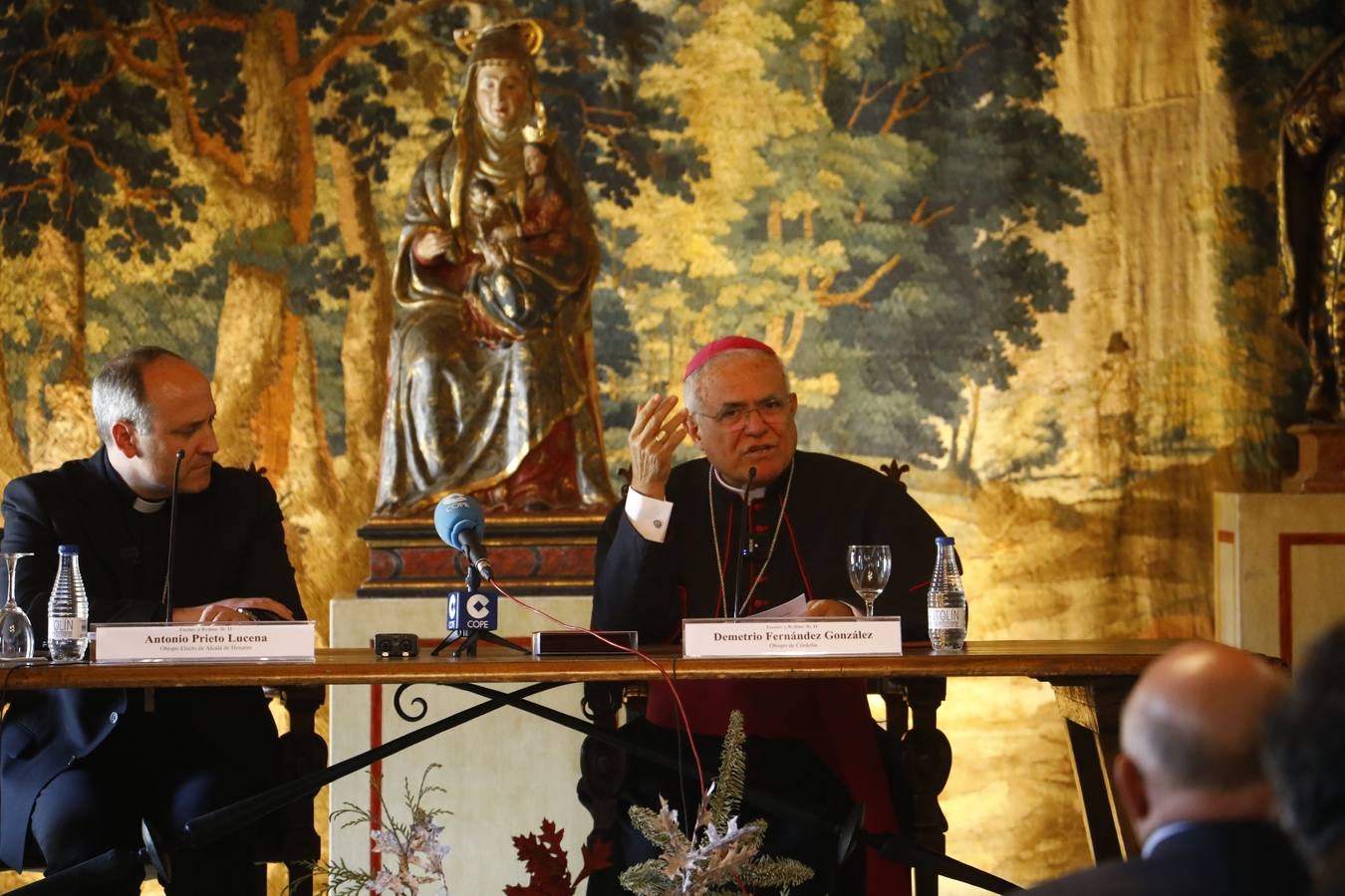Fotos: La despedida del vicario general de Córdoba Antonio Prieto, en imágenes