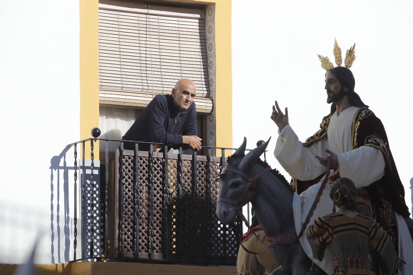 La esperada salida de la Entrada Triunfal el Domingo de Ramos de Córdoba, en imágenes