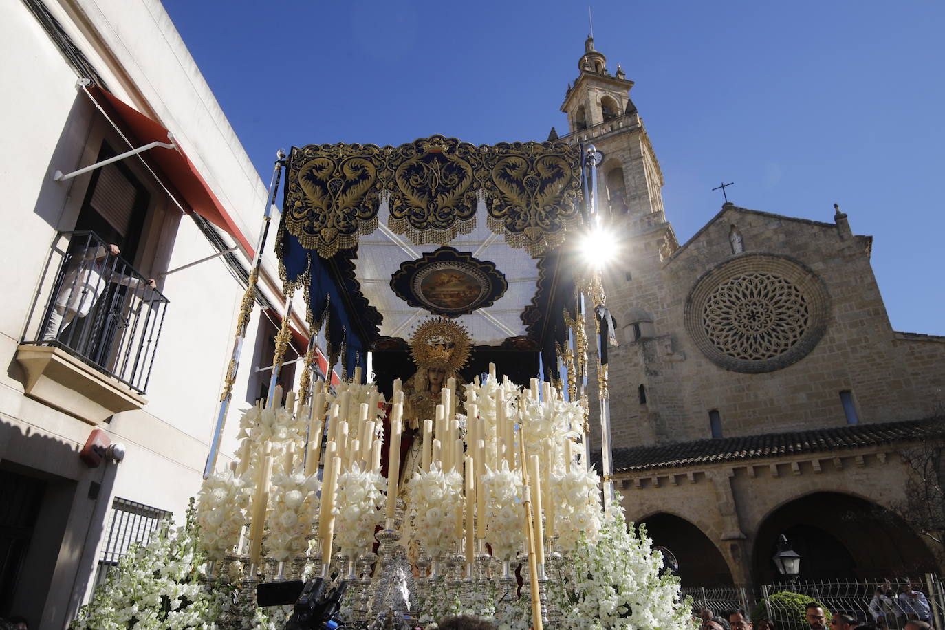 La esperada salida de la Entrada Triunfal el Domingo de Ramos de Córdoba, en imágenes
