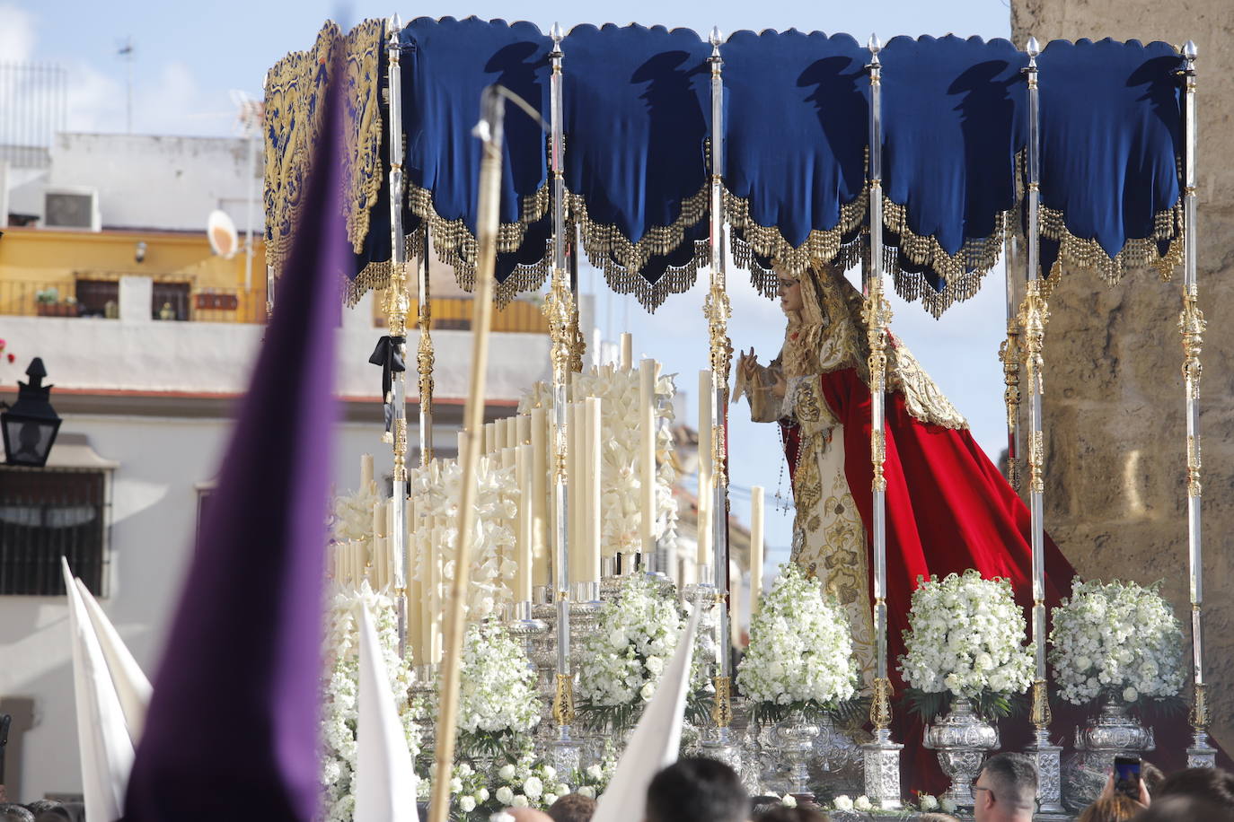 La esperada salida de la Entrada Triunfal el Domingo de Ramos de Córdoba, en imágenes