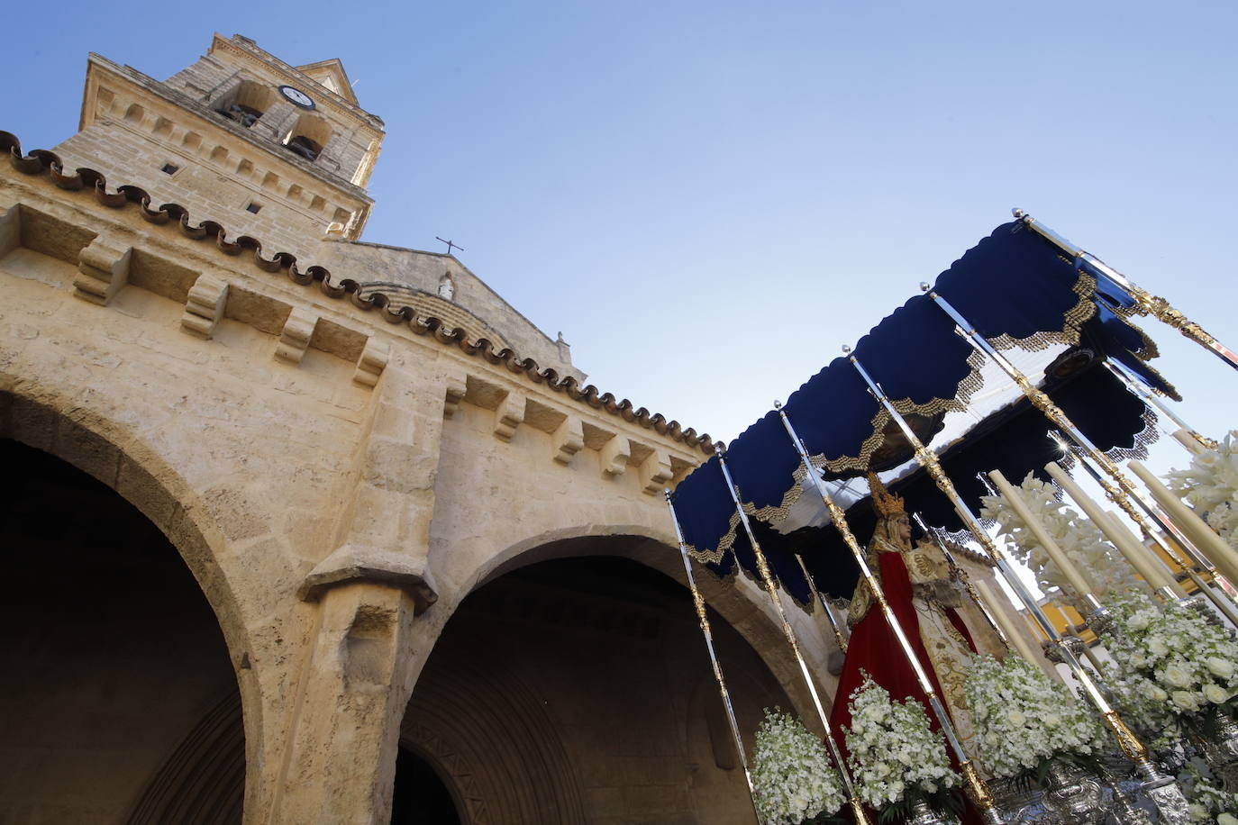 La esperada salida de la Entrada Triunfal el Domingo de Ramos de Córdoba, en imágenes