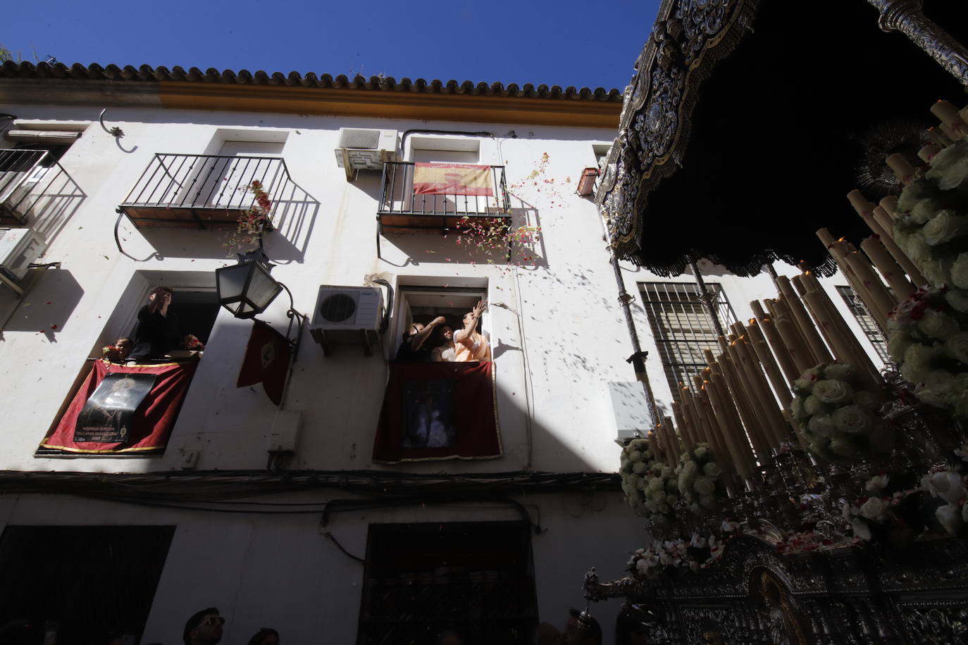 El multitudinario desfile de las Penas de Santiago de Córdoba el Domingo de Ramos, en imágenes