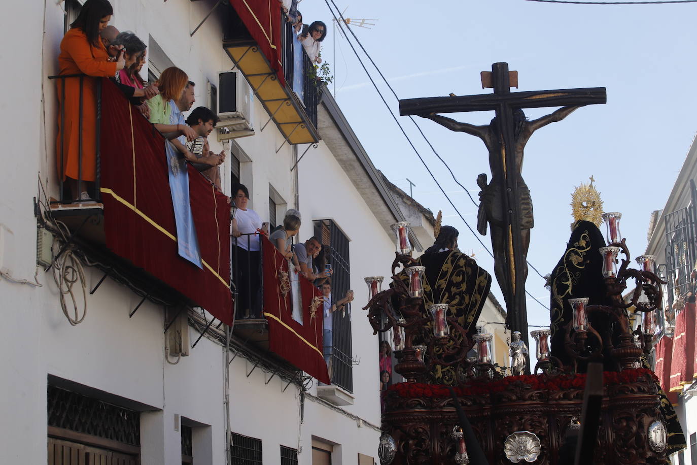 El multitudinario desfile de las Penas de Santiago de Córdoba el Domingo de Ramos, en imágenes