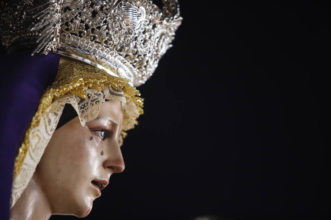 El multitudinario desfile de las Penas de Santiago de Córdoba el Domingo de Ramos, en imágenes