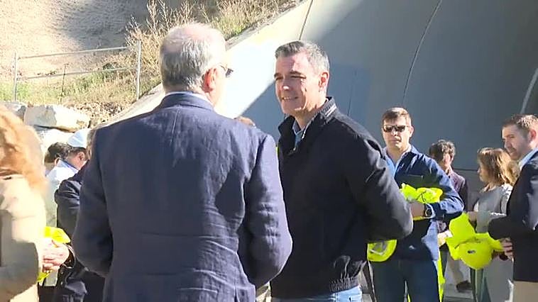 Sánchez visita las obras del túnel de la B-40 entre las localidades de Abrera y Viladecavalls
