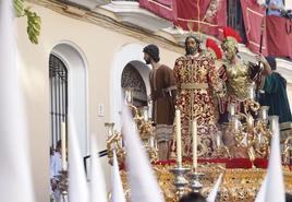 La elegante procesión de La Sentencia en el Lunes Santo de Córdoba, en imágenes