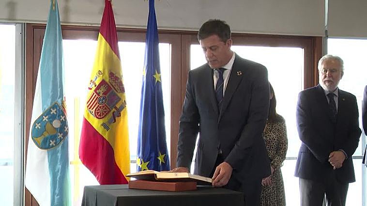 Besteiro asume la Delegación del Gobierno con la mano tendida a la Xunta