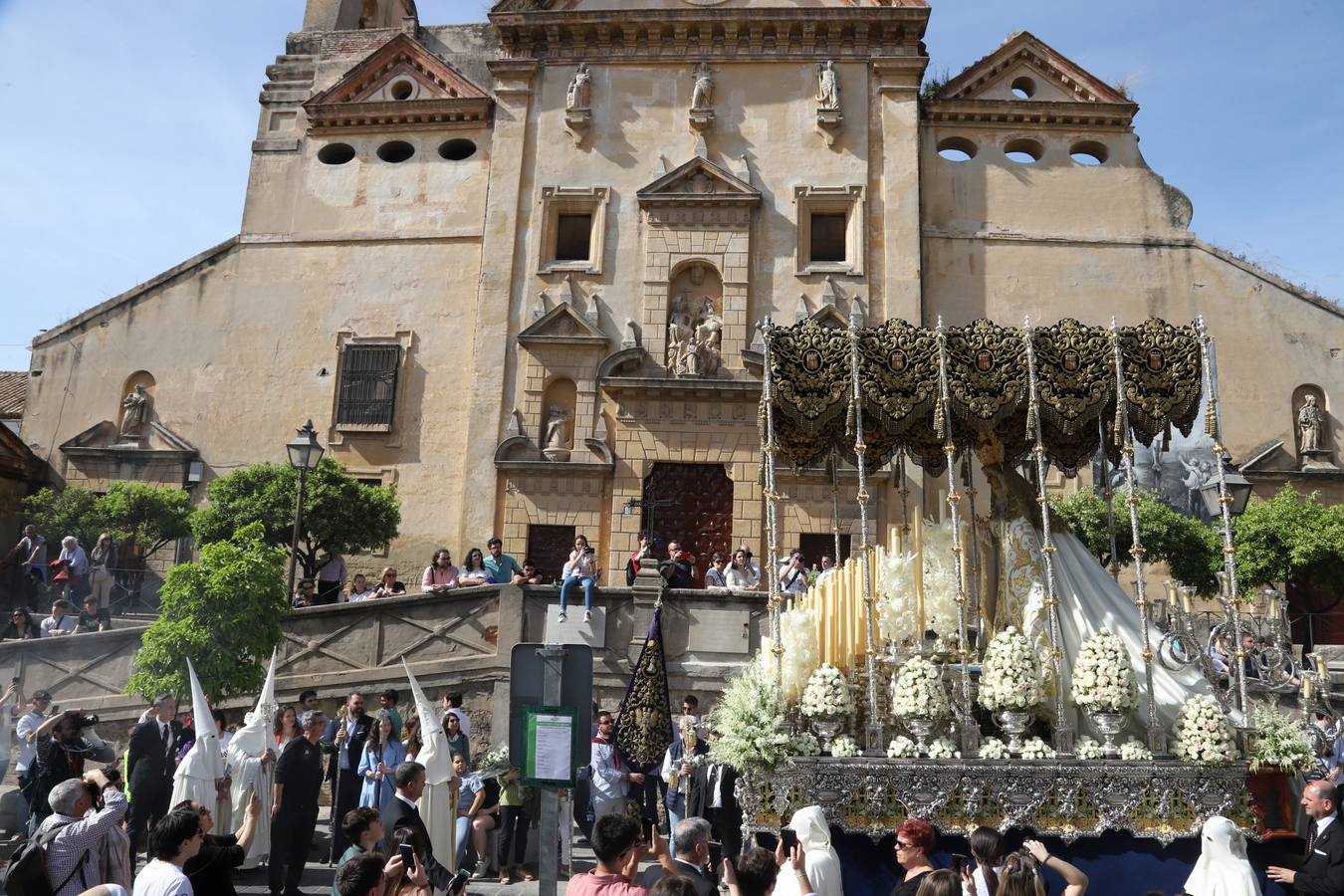 Fotos |Lunes Santo: la luminosa hermandad de la Merced, en imágenes