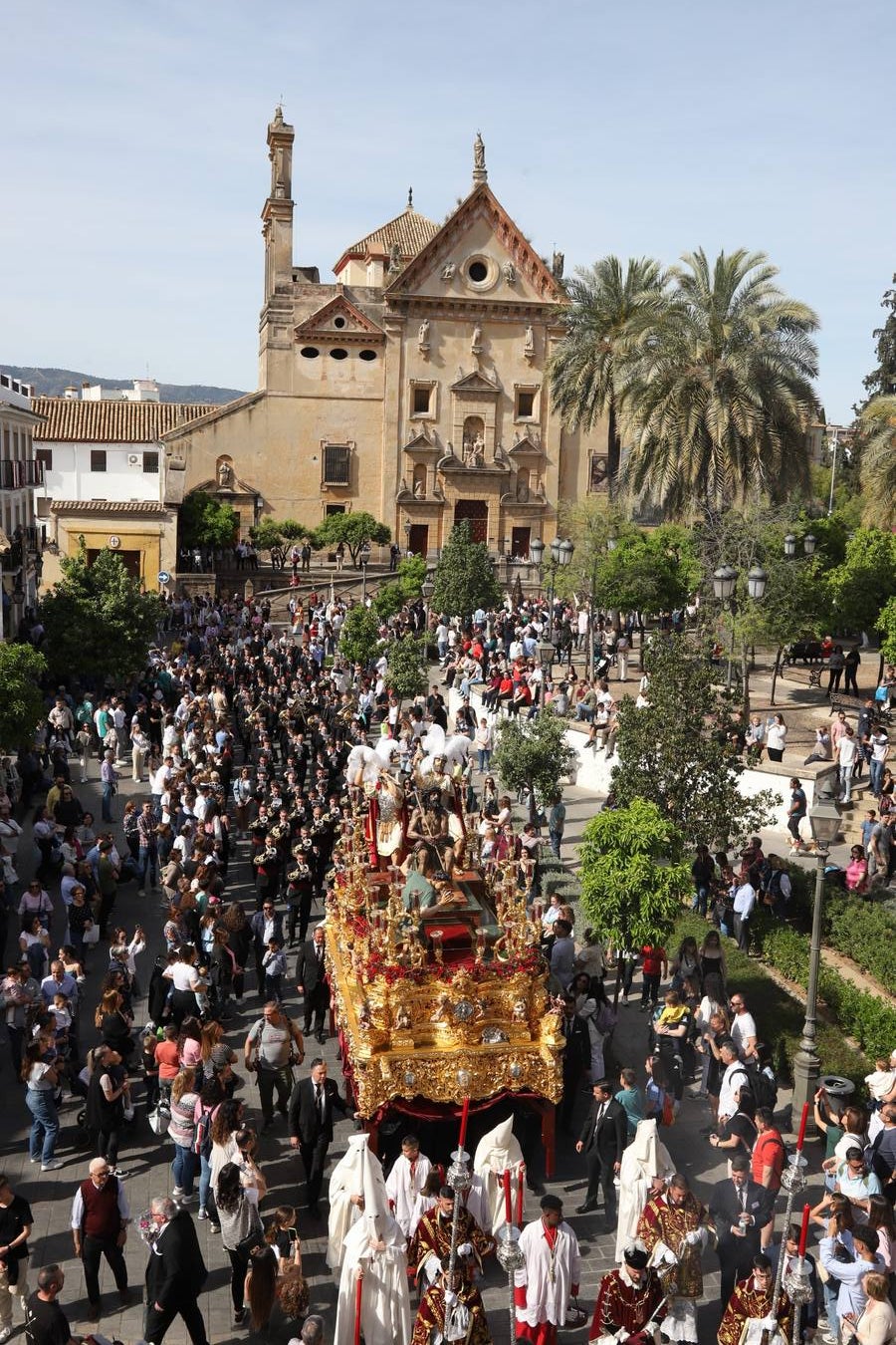 Fotos |Lunes Santo: la luminosa hermandad de la Merced, en imágenes