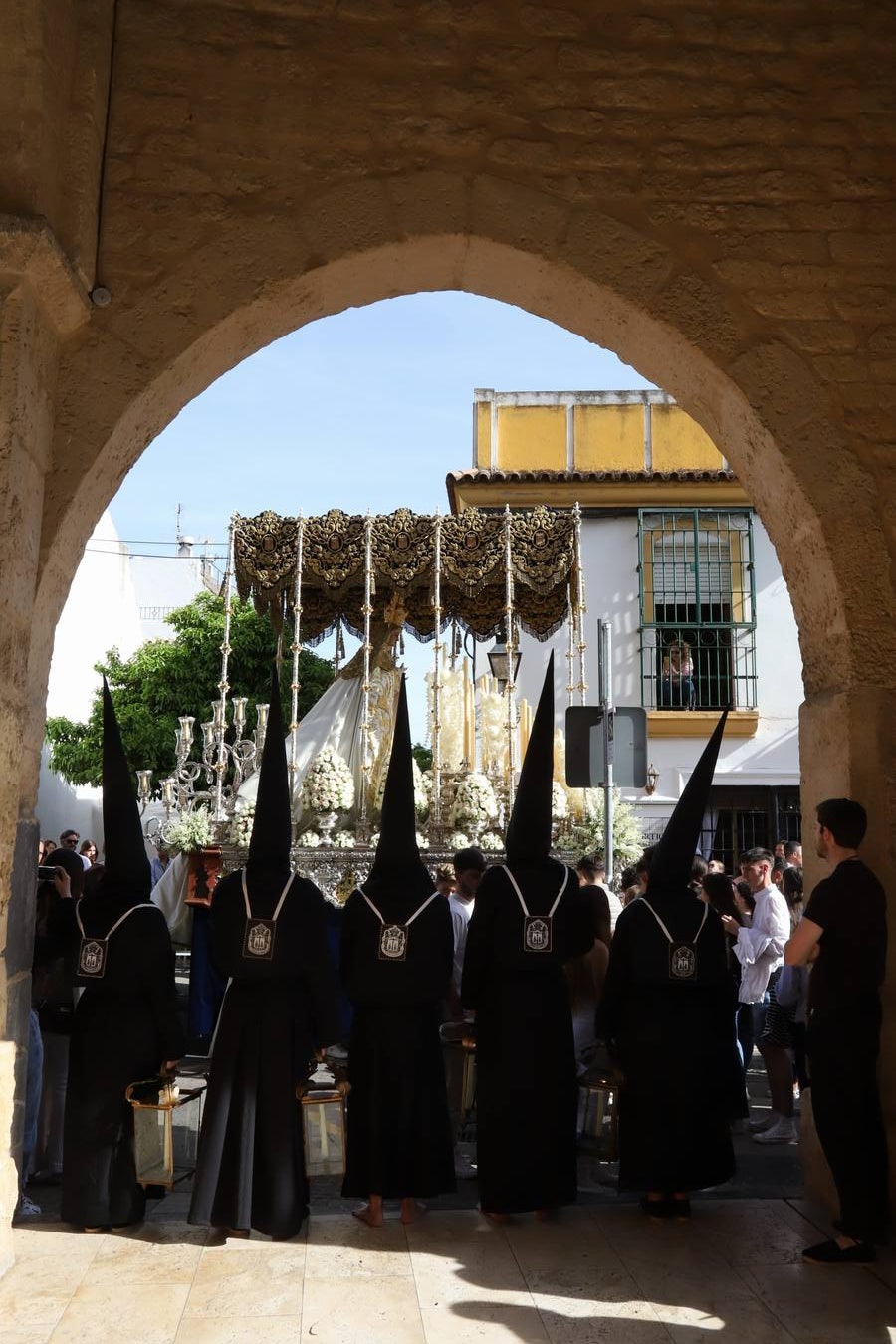 Fotos |Lunes Santo: la luminosa hermandad de la Merced, en imágenes