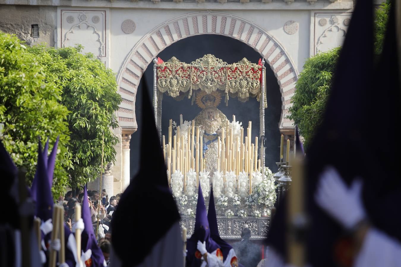 De Córdoba al Naranjo, la vibrante procesión de La Agonía, en imágenes