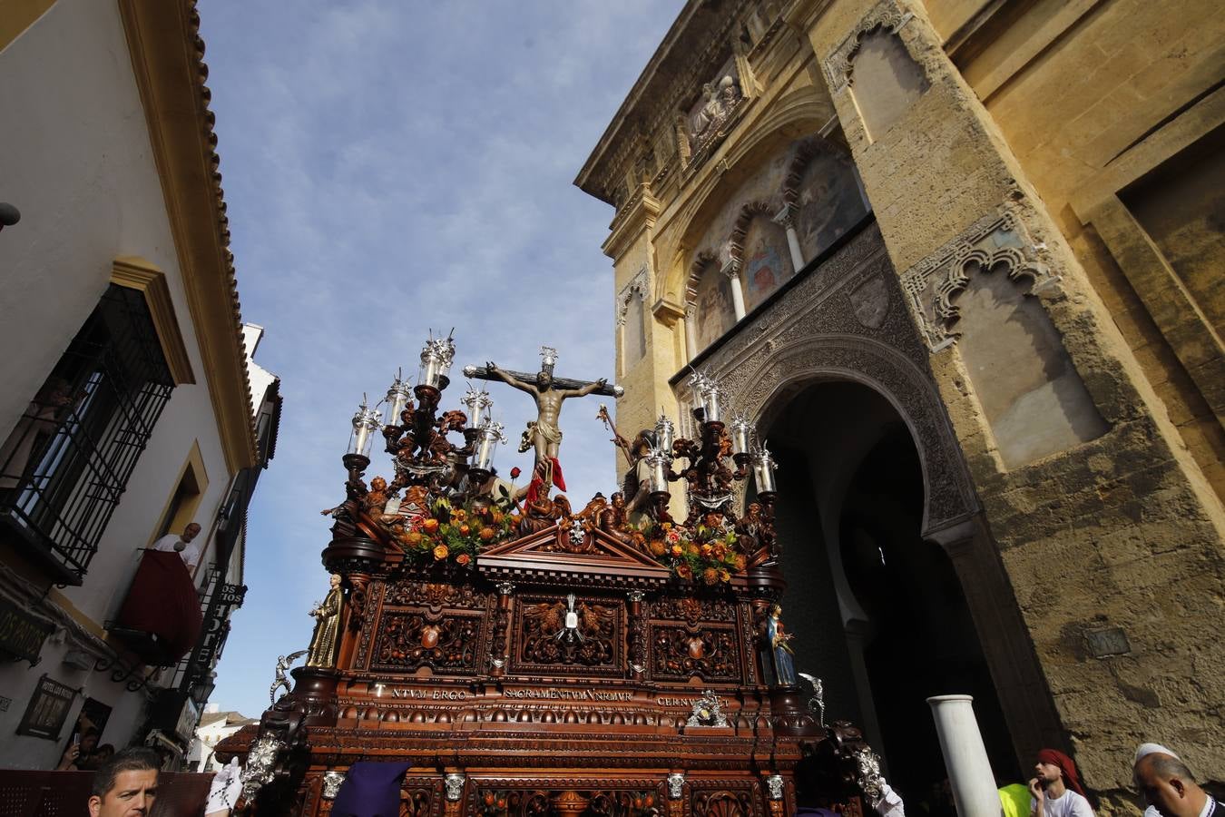 De Córdoba al Naranjo, la vibrante procesión de La Agonía, en imágenes