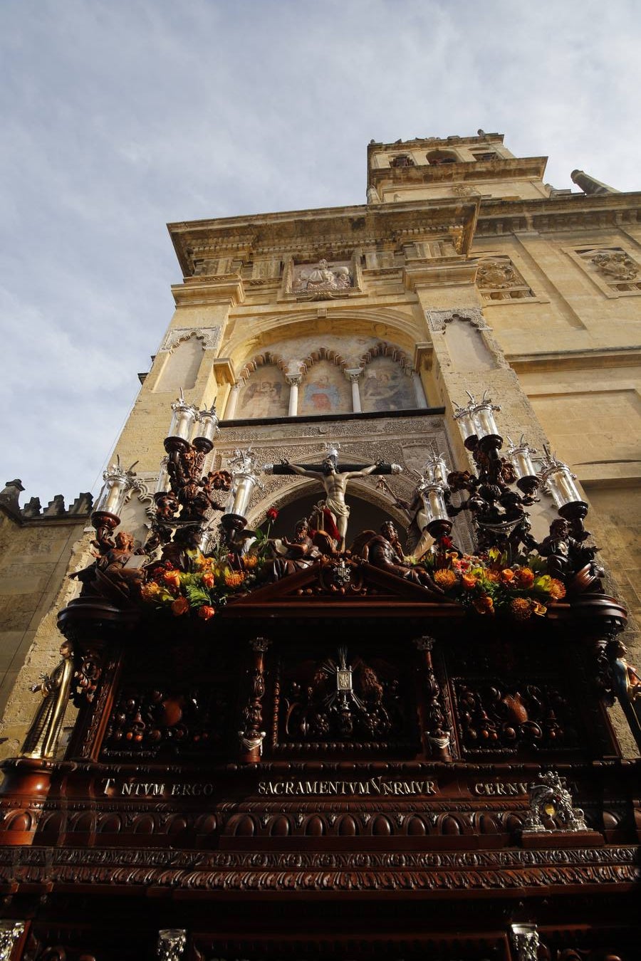 De Córdoba al Naranjo, la vibrante procesión de La Agonía, en imágenes