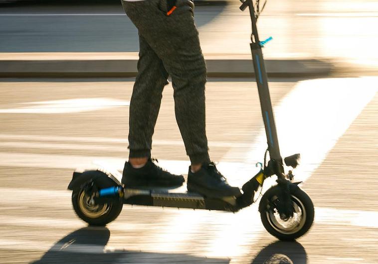 Muere un niño de 14 años que iba en patinete tras un accidente con un coche en León