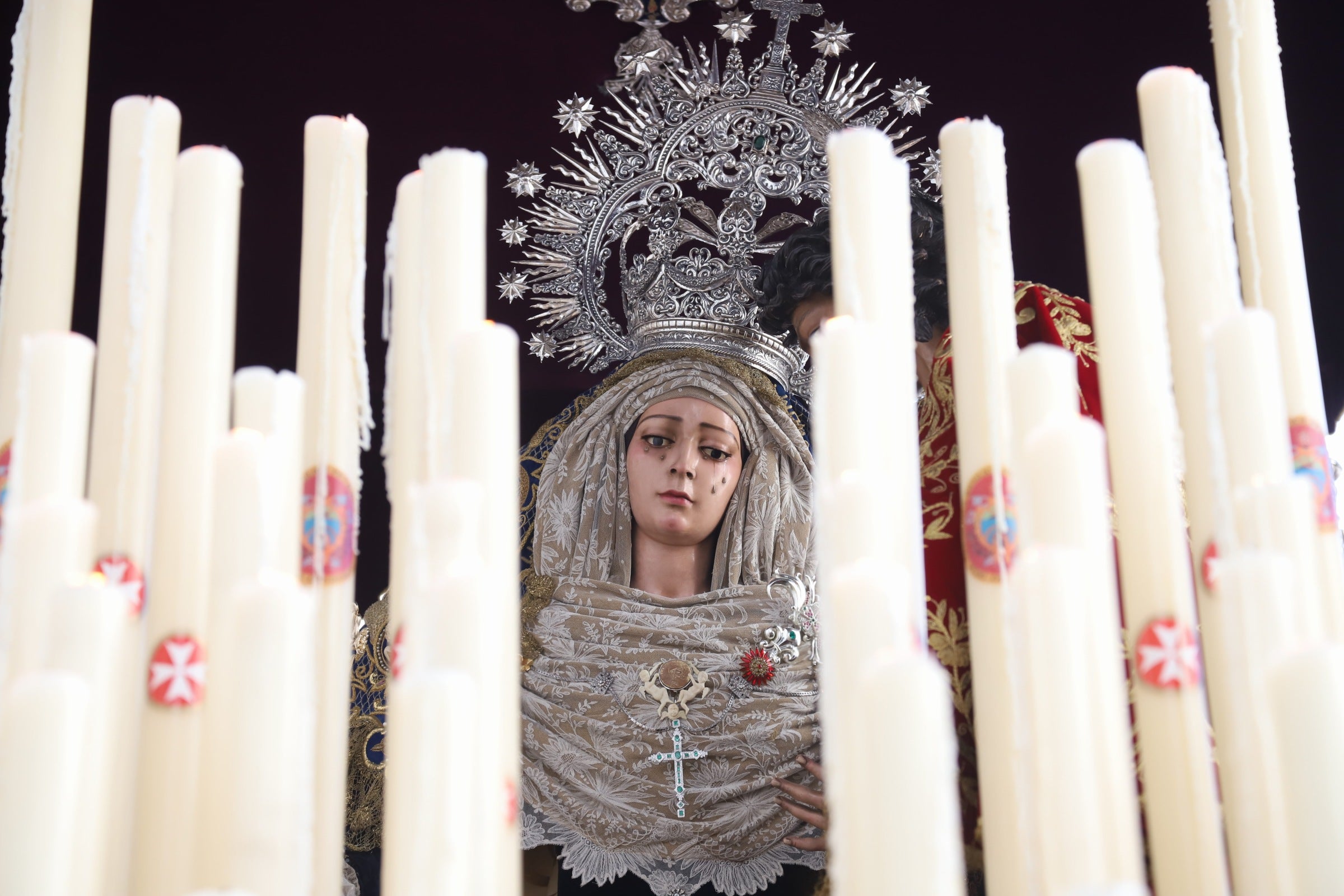 El clacisismo del Císter en la multitud de Capuchinos por el Martes Santo de Córdoba