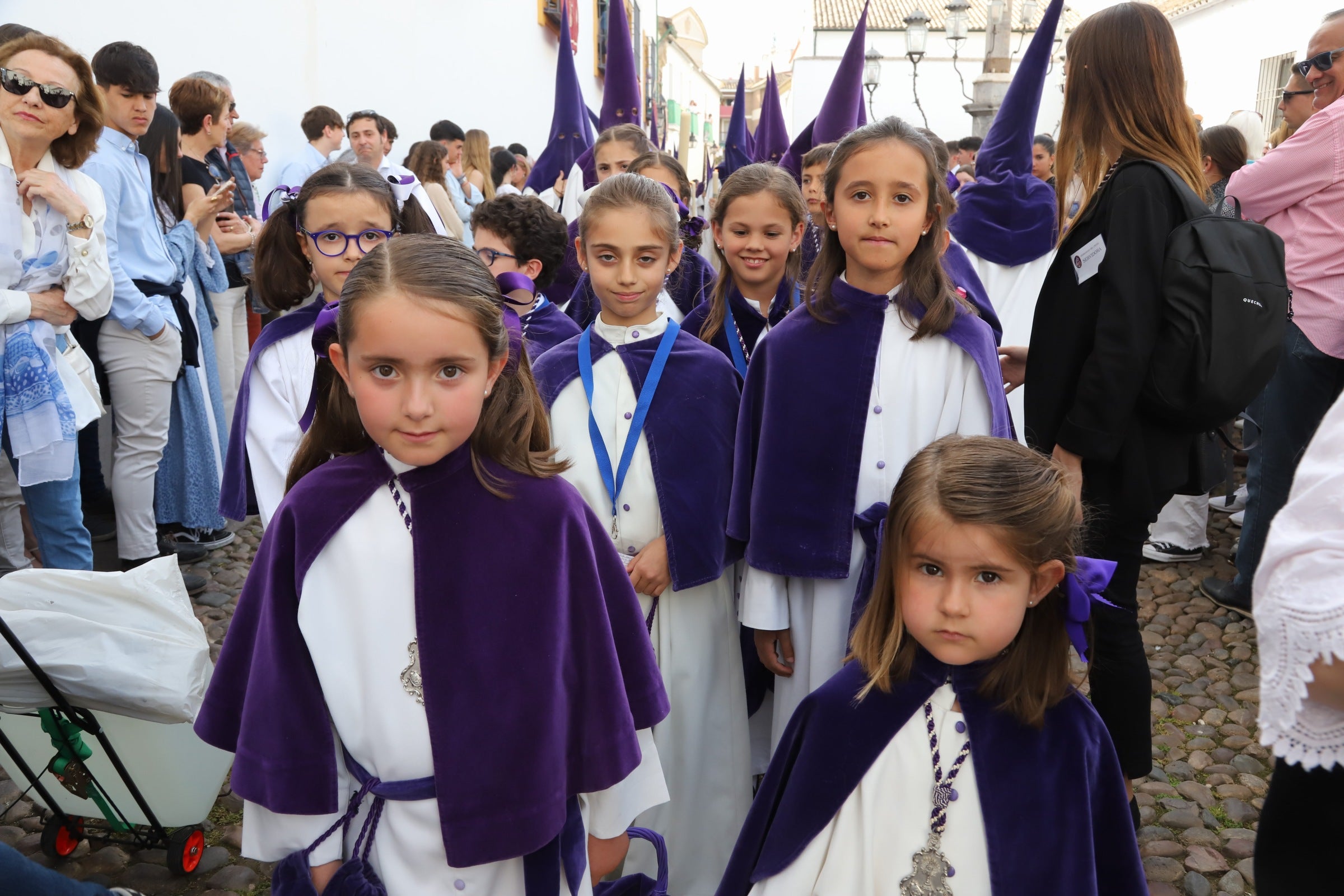 El clacisismo del Císter en la multitud de Capuchinos por el Martes Santo de Córdoba