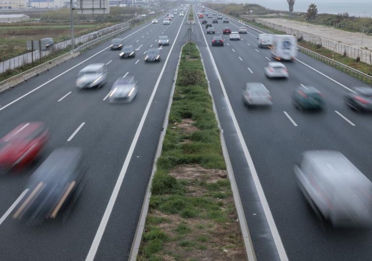 Operación salida de Semana Santa 2023 en Valencia: horas con mayor tráfico y las carreteras más conflictivas