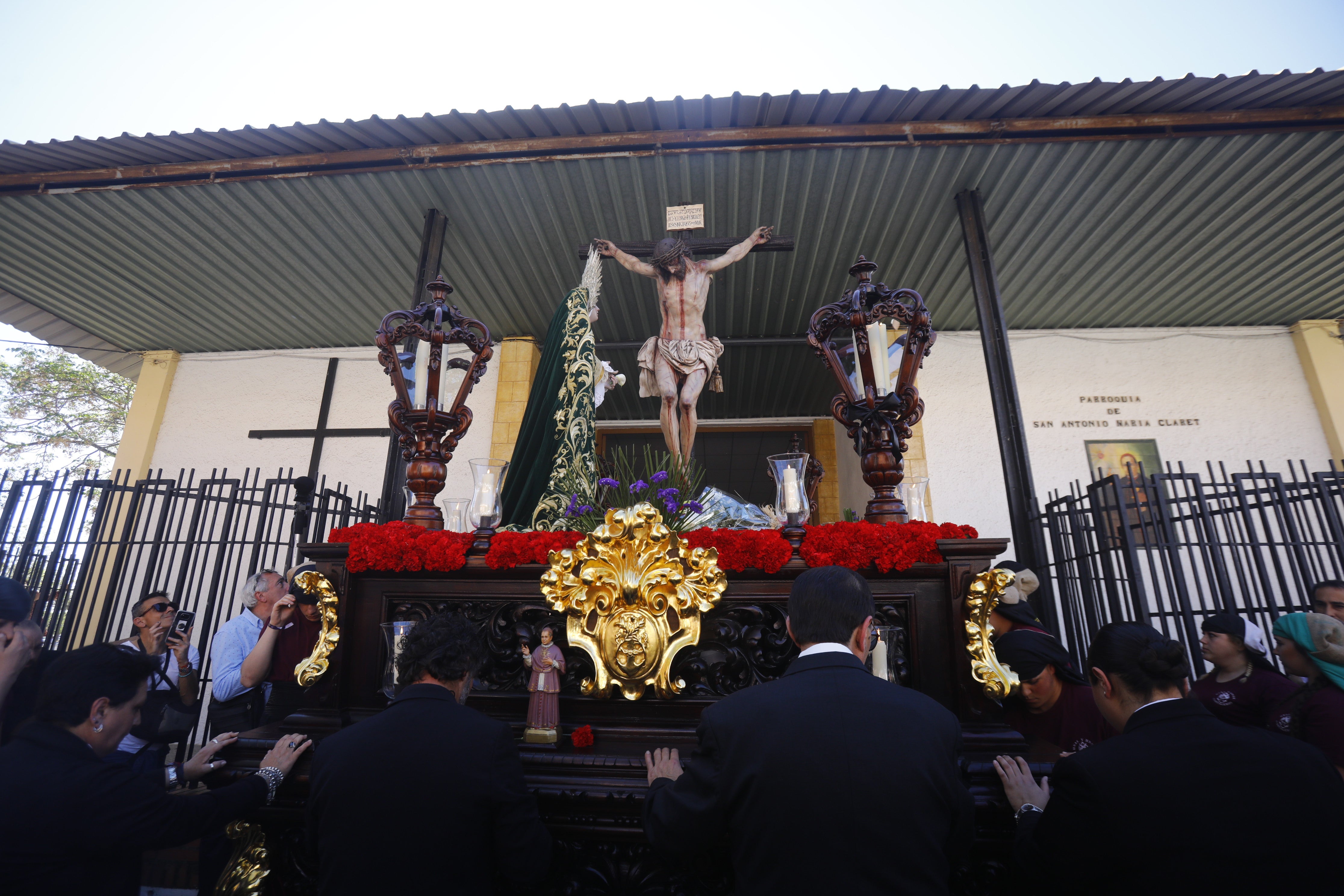 La hondura y sencillez del Cristo de la Piedad en Las Palmeras