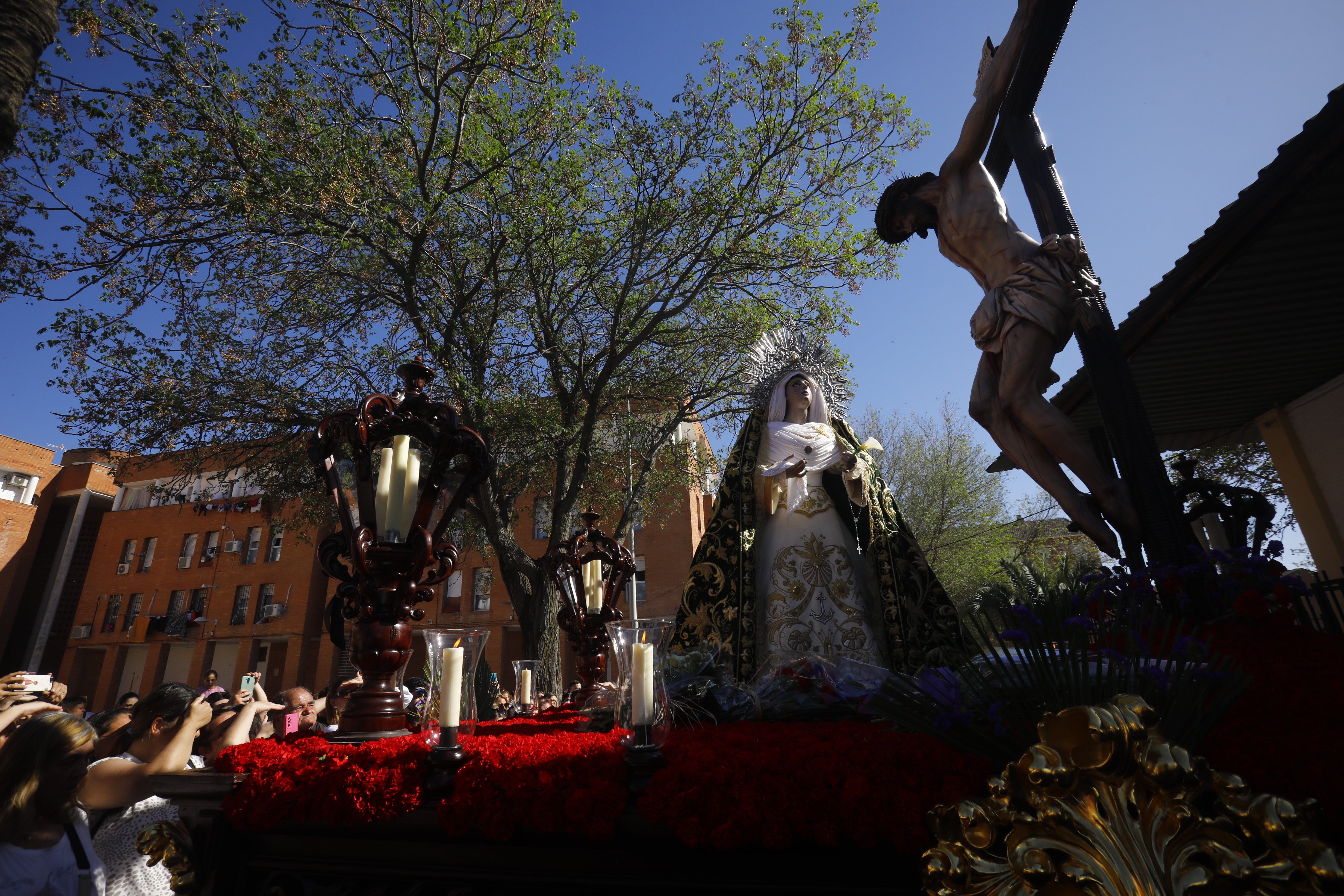 La hondura y sencillez del Cristo de la Piedad en Las Palmeras
