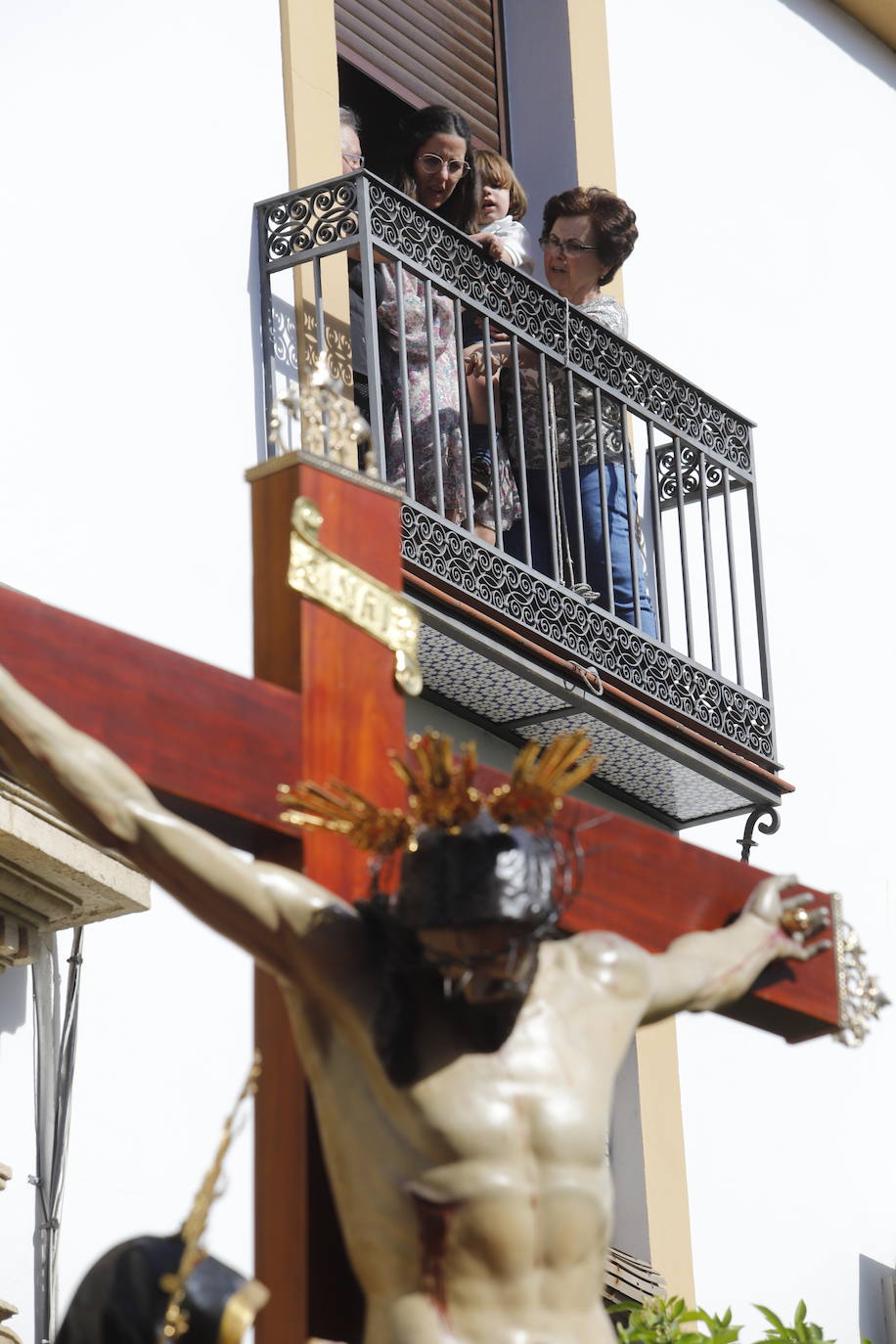 La identidad estética de la Caridad en su estación de penitencia, en imágenes