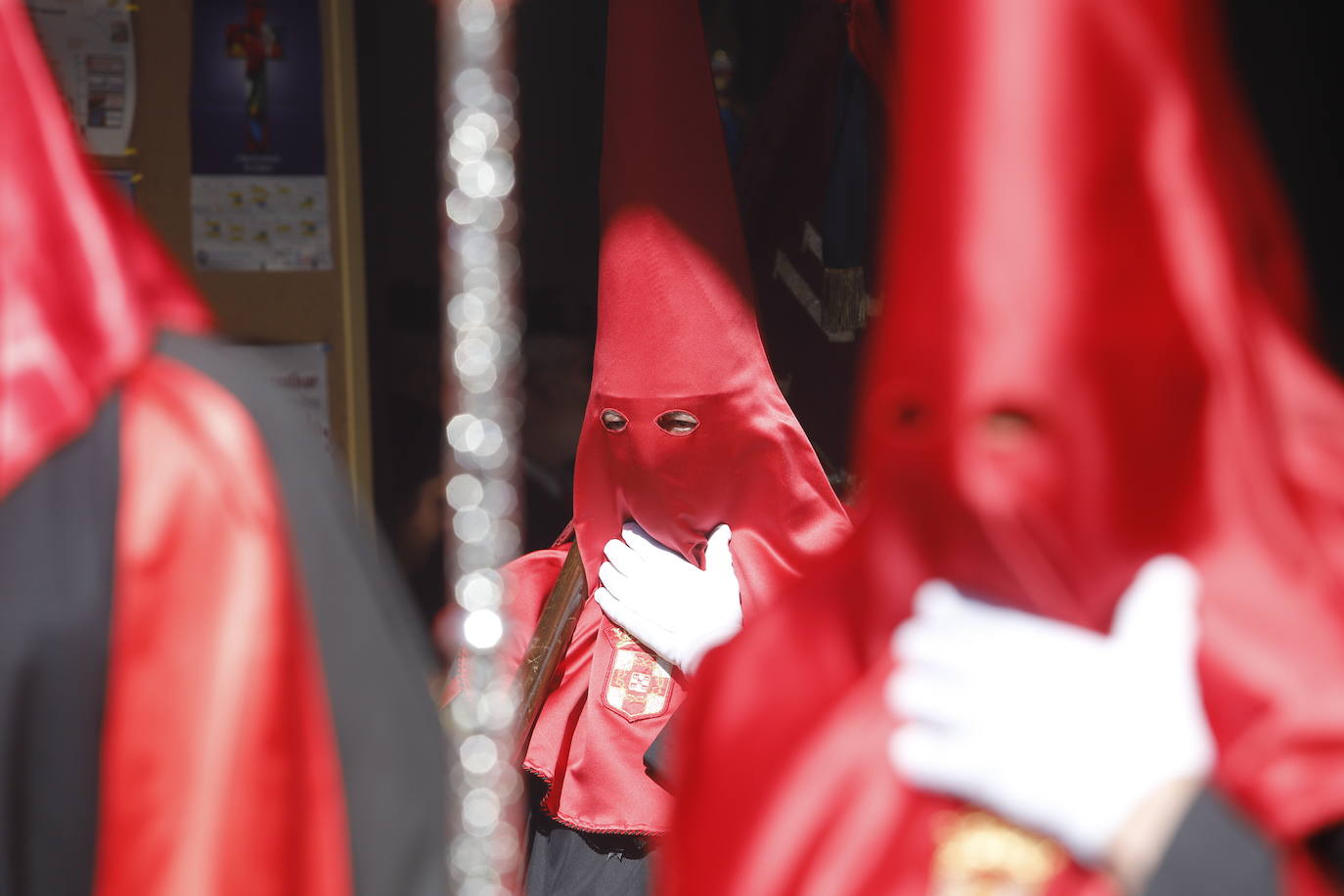 La identidad estética de la Caridad en su estación de penitencia, en imágenes