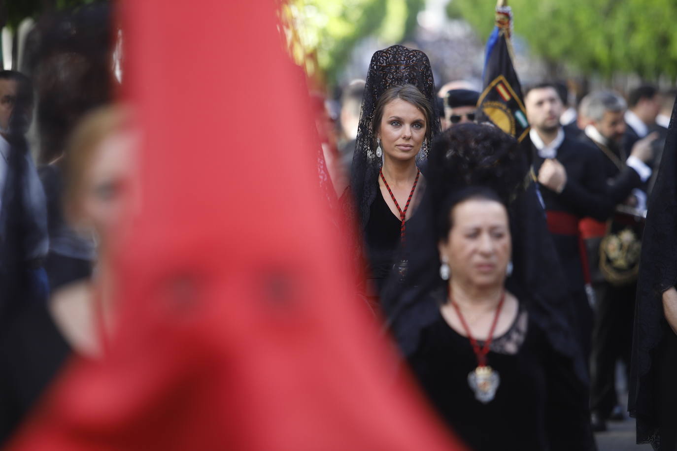 La identidad estética de la Caridad en su estación de penitencia, en imágenes
