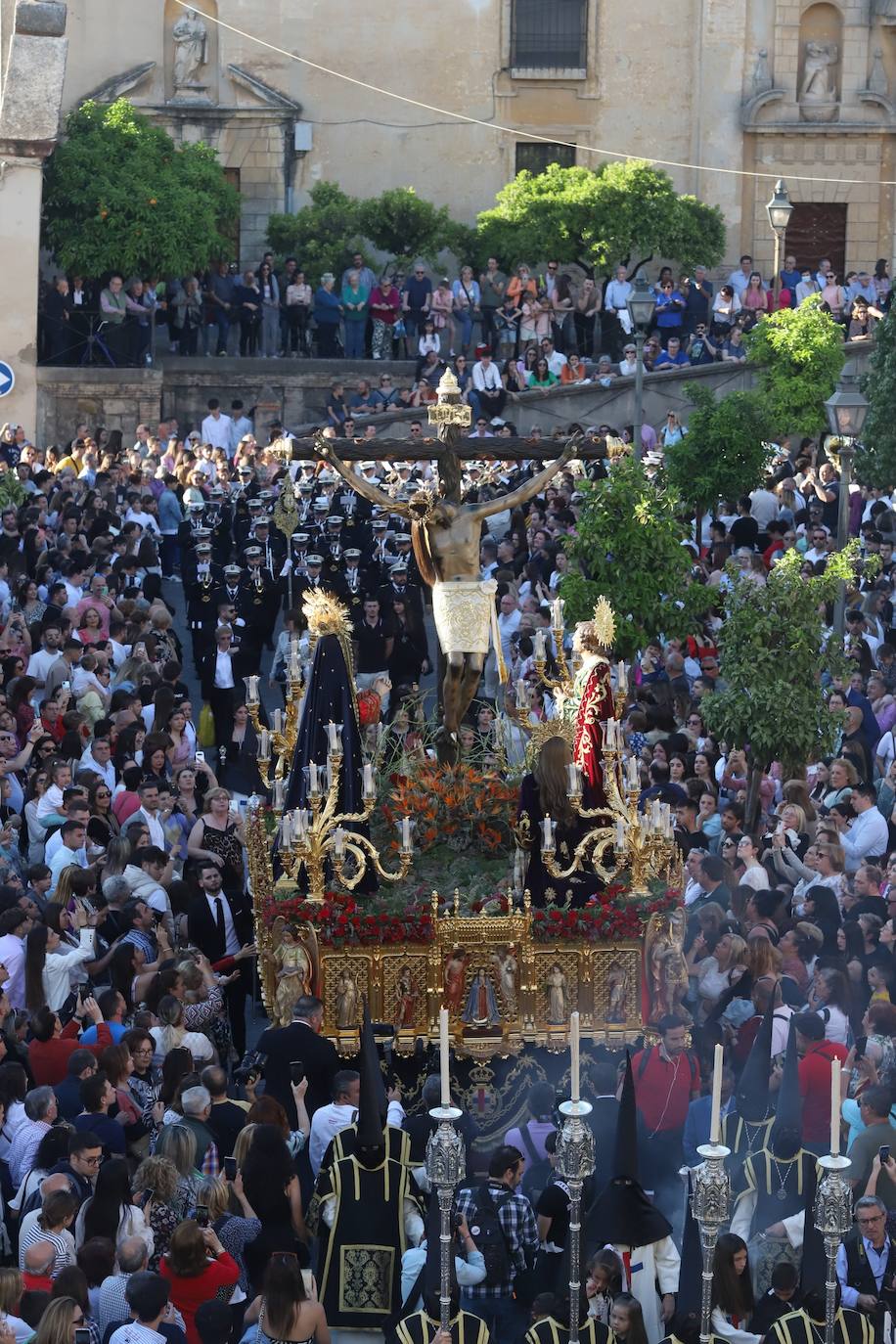 En imágenes, devoción honda al Cristo de Gracia